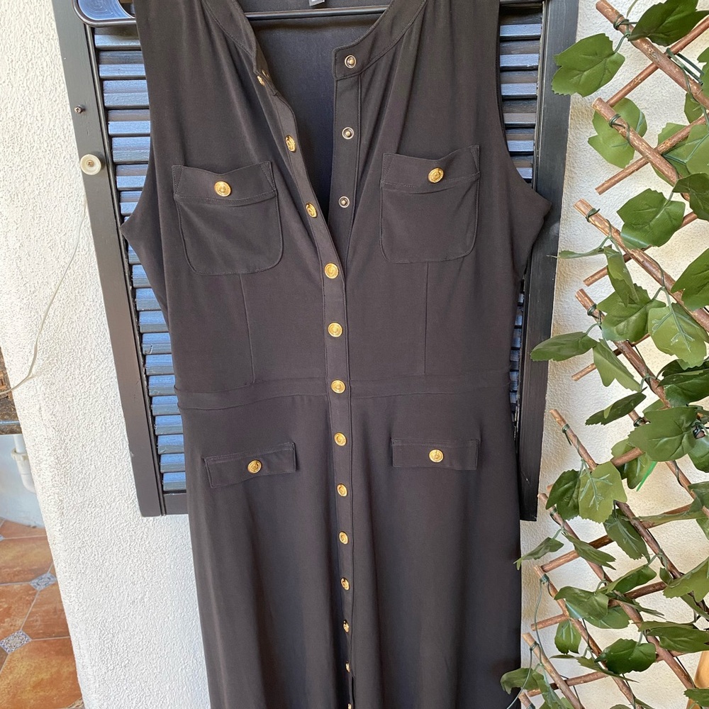 White House Black Market Black and Gold Sheath Dress